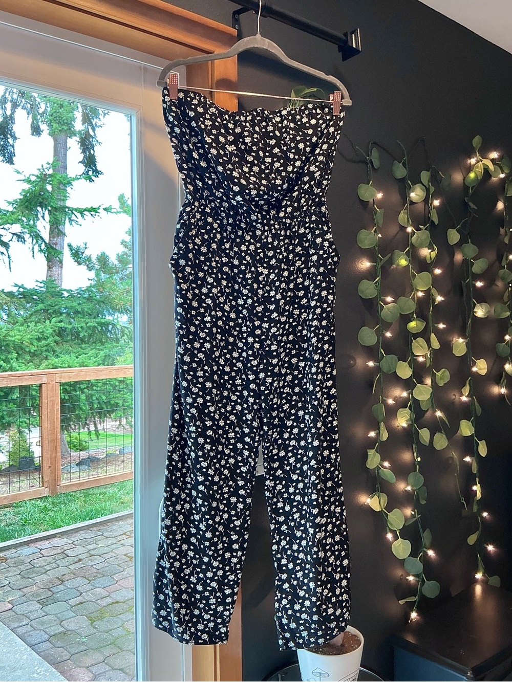 Black and Cream Strapless Jumpsuit 🖤